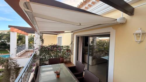 Porto de Mos Apartment | Amazing 2 Bedroom Apartment near beach with pool