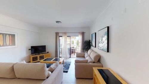 Porto de Mos Apartment | Amazing 2 Bedroom Apartment near beach with pool