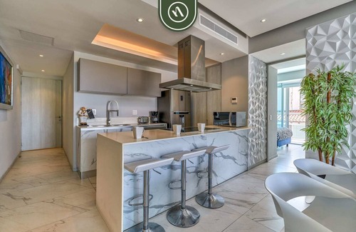 Isla Iguana Apartment | Amazing 2 BR Condo - Marina - Rooftop Pool - Gym