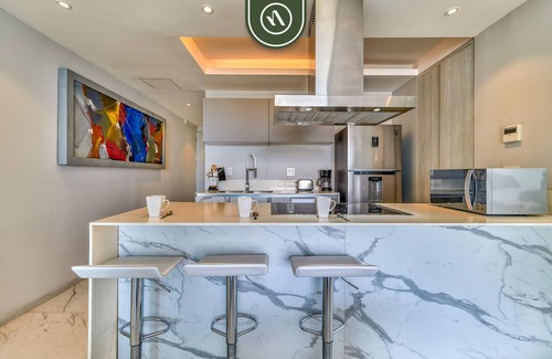 Isla Iguana Apartment | Amazing 2 BR Condo - Marina - Rooftop Pool - Gym