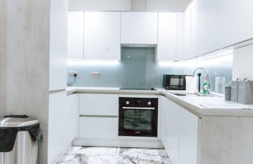 Coulsdon West Apartment | Amazing 2Bed Apartment, with WiFi
