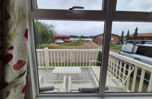 Tattershall House | Amazing 2Bedroom caravan in Lincoln, Tattershall