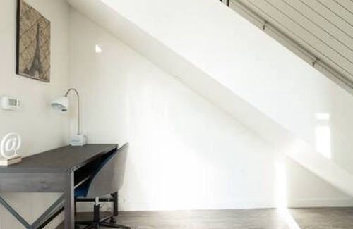 Downtown House | Amazing! 2BR | 2BTH Loft in Redmond | Sleeps 5