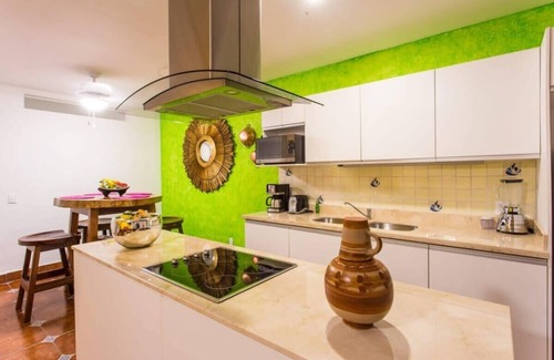 North End Apartment | Amazing 2BR Master Suite at Boutique Hotel