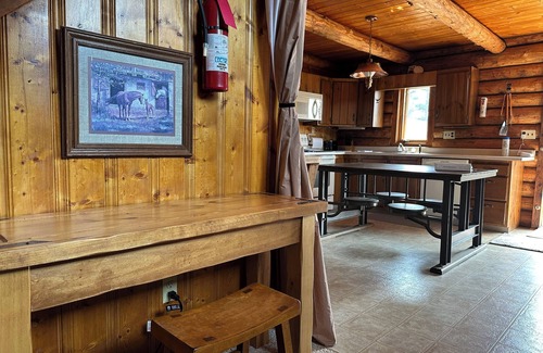 Red Feather Lakes Cabin | Amazing 3-bedroom cabin in Red Feather Lakes - Rustic Rendezvous