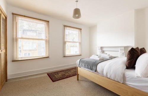 Ladywell House | Amazing 3-Floor 2BR Flat 8min Lewisham Stn