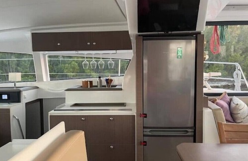 Key West Boat Rental | Amazing 4 Bdrm, 4 Bath Catamaran - Purpusn