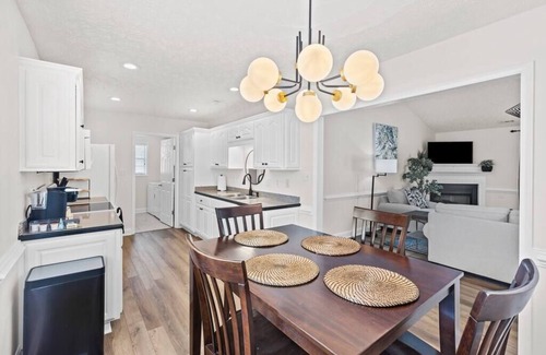 New Bern House | Amazing 4 Bedroom Home Mins to Downtown New Bern