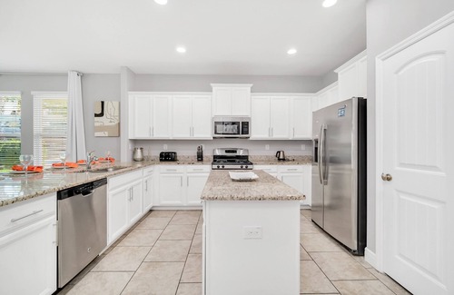 Briargrove Villa | Amazing 6 Bedroom Solterra Resort Villa With Pool