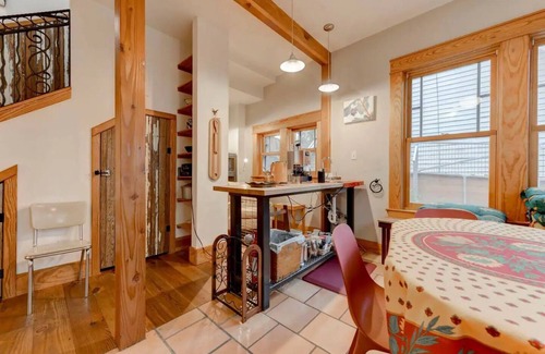 Hyde Park House | Amazing and Unique Spacious 3bd in Hyde Parkn