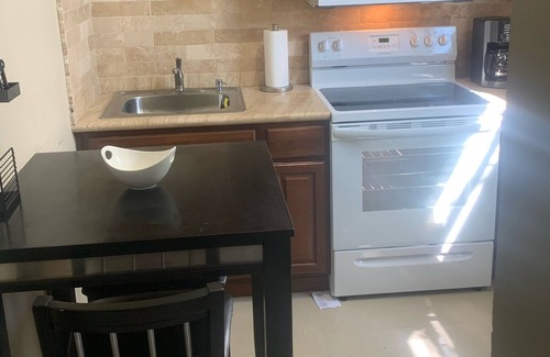 North Miami Beach Apartment | Amazing Apartment close to the Beach ,mall ,Park and more
