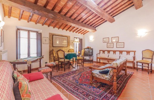 Monte Petriolo Apartment | Amazing apartment in Montepetriolo -PG- with 2 Bedrooms