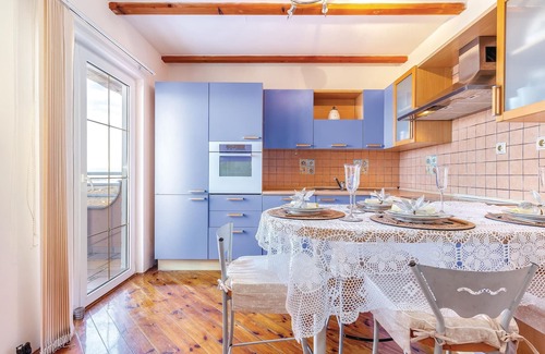Klanfari Apartment | Amazing apartment in Dramalj with WiFi