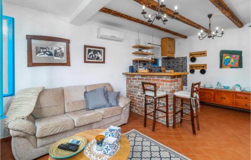 Donja Klada Apartment | Amazing Apartment In Klada With Kitchen