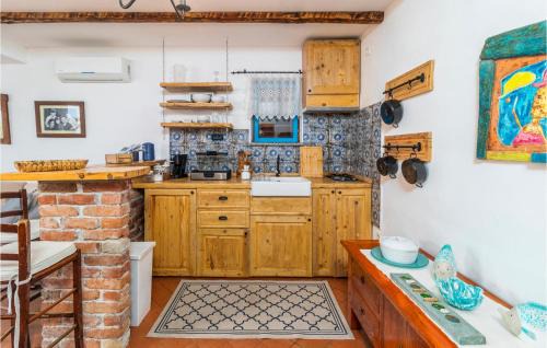 Donja Klada Apartment | Amazing Apartment In Klada With Kitchen