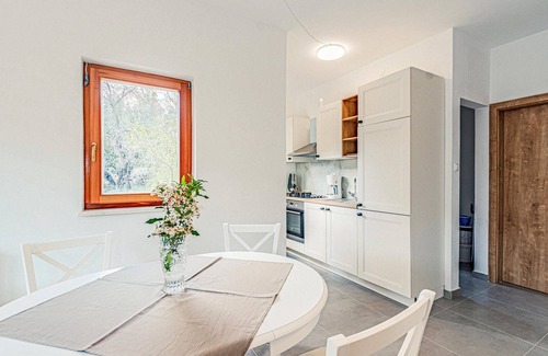 Kneza Apartment | Amazing apartment in Kneze with WiFi