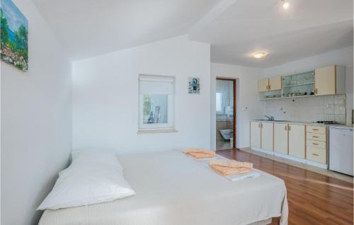 Malinska-Dubasnica Apartment | Amazing Apartment In Malinska Dubasnica