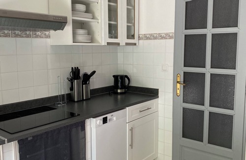 Fabron Villa | Amazing apartment in Nice, parking, WIFI, BBQ, air conditionner, close to beach