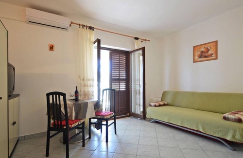 Kneza Apartment | Amazing Apartment in Racisce With Wifi and 1 Bedrooms