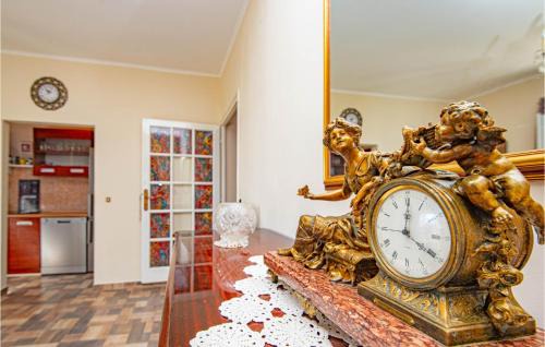 Raslina Apartment | Amazing Apartment In Raslina With Wifi