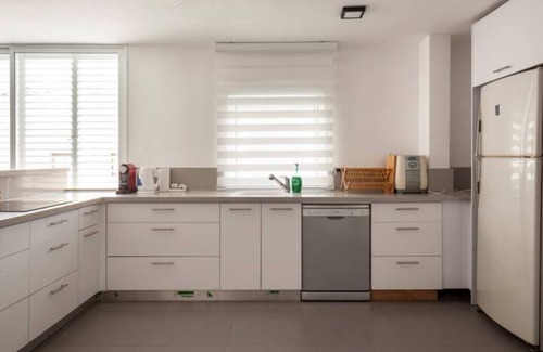 Bat Yam Apartment | Amazing APT Bat-Yam Near Beach