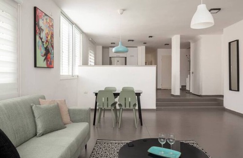 Bat Yam Apartment | Amazing APT Bat-Yam Near Beach