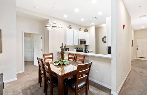 Hillcrest Estates Apartment | Amazing Bahama Bay Resort, 15 min from Disney