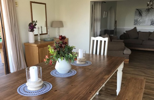 Wavecrest House | Amazing bay views ideal for family groups