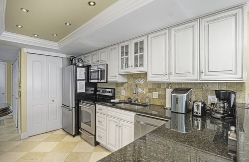 Belleair Beach Condo | Amazing Beachfront Condominium , Direct to pool , Magical view