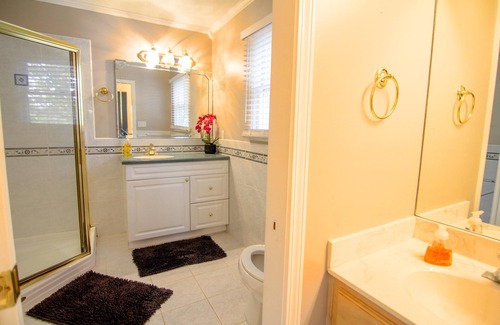 Fair Play House | Amazing big water views on a peninsula-30 min to Clemson!