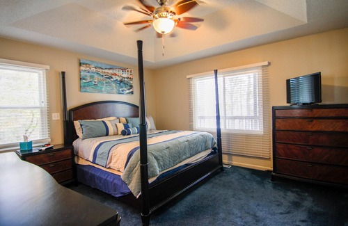 Fair Play House | Amazing big water views on a peninsula-30 min to Clemson!