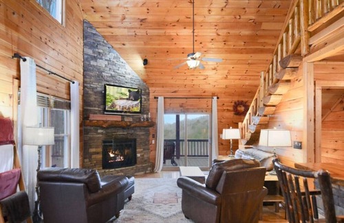 Ridgeline Vistas Cabin | Amazing Blue Ridge Mountain Views: Hot Tub | Fire Pit | Arcade | Pet-friendly