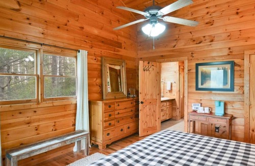 Ridgeline Vistas Cabin | Amazing Blue Ridge Mountain Views: Hot Tub | Fire Pit | Arcade | Pet-friendly