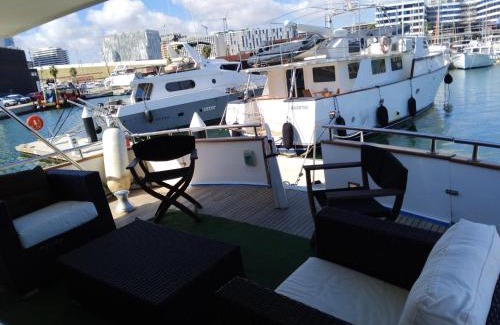 Sant Adria de Besos Boat Rental | Amazing boat to sleep in Barcelona
