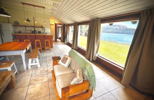 Colonia Suiza Ski Chalet | Amazing Cabin on the Shore of Lake Moreno H58 by Apartments Bariloche