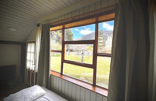 Colonia Suiza Ski Chalet | Amazing Cabin on the Shore of Lake Moreno H58 by Apartments Bariloche