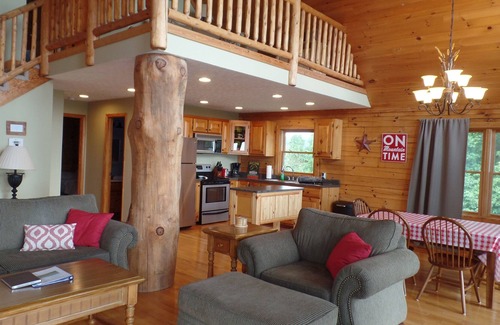 Cana Cabin | Amazing Cabin on Blue Ridge over Mt Airy