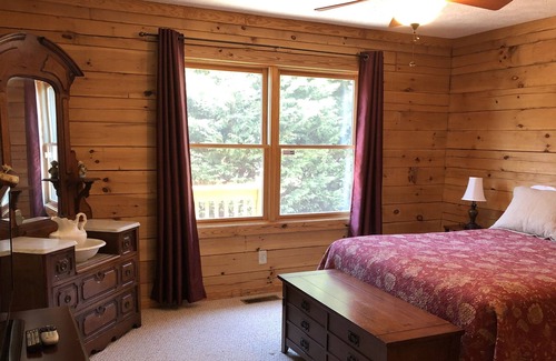 Cana Cabin | Amazing Cabin on Blue Ridge over Mt Airy