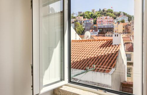 Mouraria Apartment | Amazing Castle Views in Historic Center