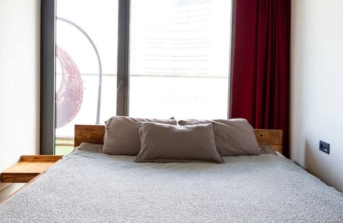 Bomonti Apartment | Amazing Central King Suite in 2 BR condo W Pool & Gym ( Ideal for long Stay)