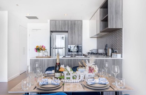Newstead Apartment | Amazing cityview! Glamourous 2BR Apt w/park&pool