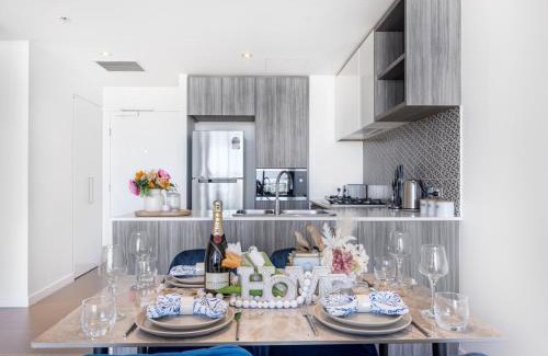Newstead Apartment | Amazing cityview Glamourous 2BR Apt w parkpool