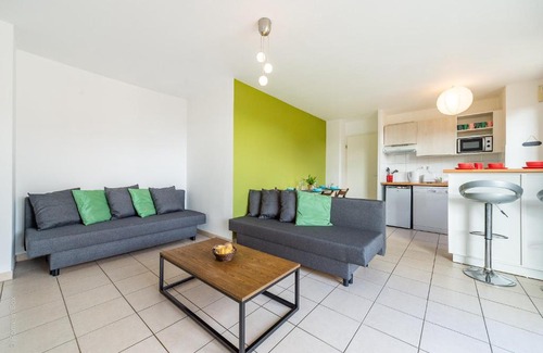 Bussy-Saint-Georges Apartment | Amazing Cocoon