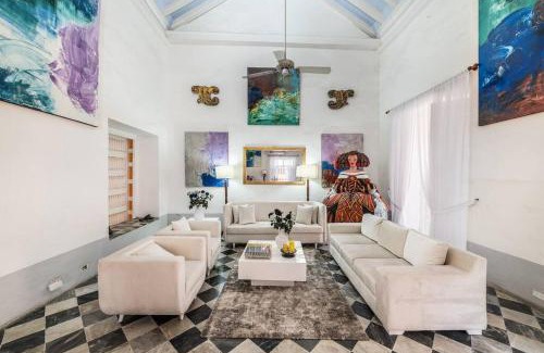 Centro Villa | Amazing Colonial Mansion Old City Cartagena