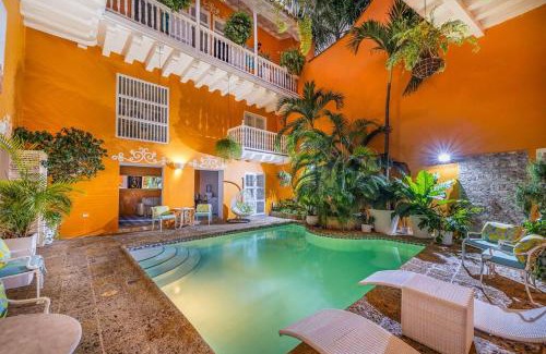 Centro Villa | Amazing Colonial Mansion Old City Cartagena