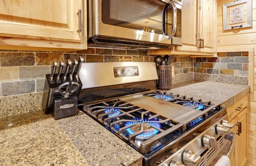 Sunriver House | Amazing Deschutes River Cabin, Scenic Walking Trails - MAR05