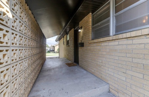 Wichita House | Amazing East Side 3BR 2BA Wifi SMRT TV