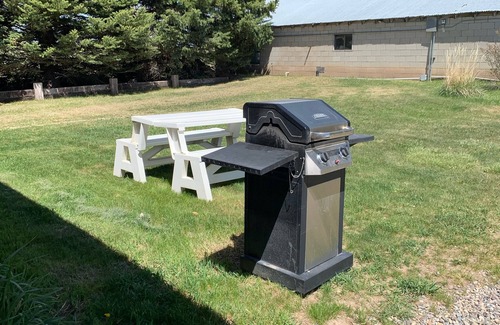 Idaho Falls House | Amazing entire clean Country House w/hot tub a/c close to Yellowstone NP.