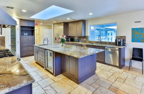 Agua Dulce House | Amazing Escape close to LA with Pool and Game Room