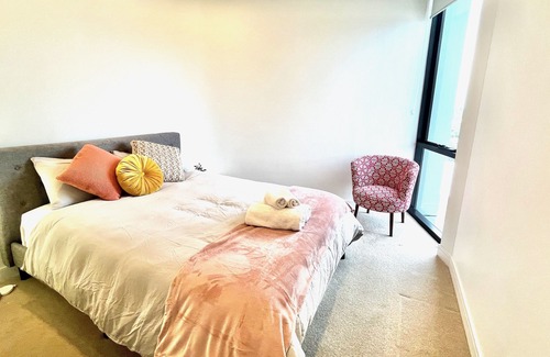 Woollahra Apartment | Amazing Exe Apartment Convenient 2 bed parking wifi Views